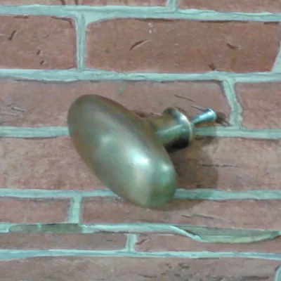 ปุ่มจับบานตู้ทองเหลือง