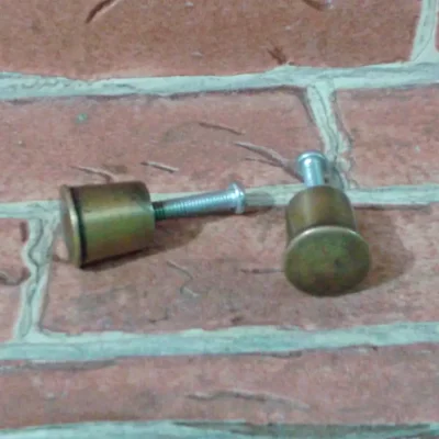 ปุ่มจับบานตู้ทองเหลือง