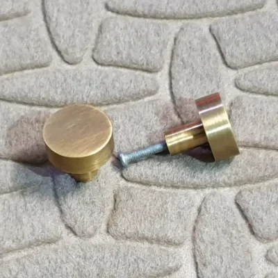 ปุ่มจับบานตู้ทองเหลือง