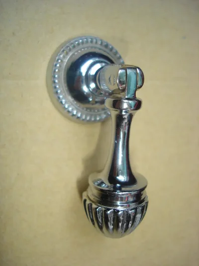 มือดึงบานตู้ทองเหลืองแบบห้อย