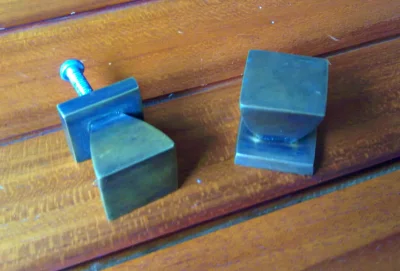 ปุ่มจับบานตู้ทองเหลือง