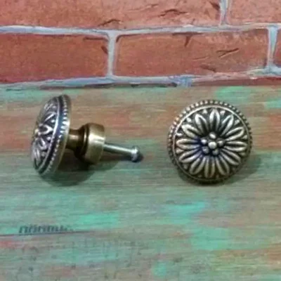 ปุ่มจับบานตู้ทองเหลือง