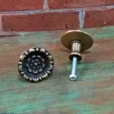 ปุ่มจับบานตู้ทองเหลือง