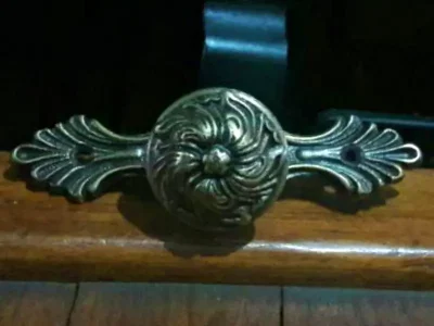 ปุ่มจับบานตู้ทองเหลือง