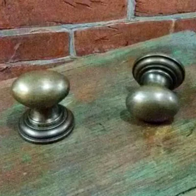 ปุ่มจับบานตู้ทองเหลือง