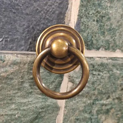 มือดึงบานตู้ทองเหลืองแบบมีห่วง