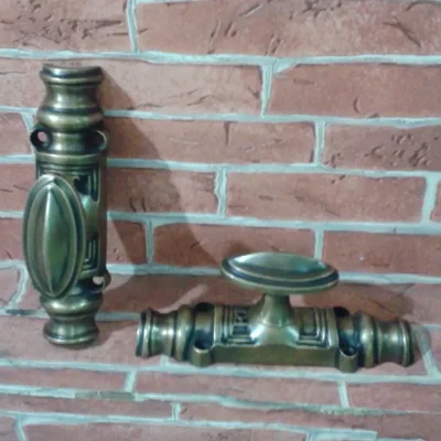 ลูกบิดกลอนยาวท้องปลิงประตูทองเหลือง