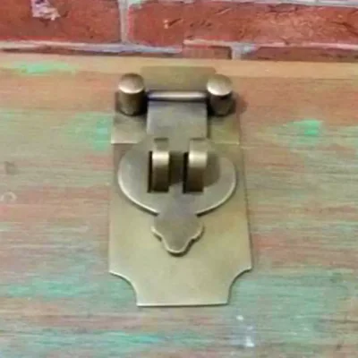 กลอนล็อกทองเหลืองโบราณ