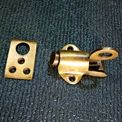 กลอนสปริงทองเหลืองโบราณ