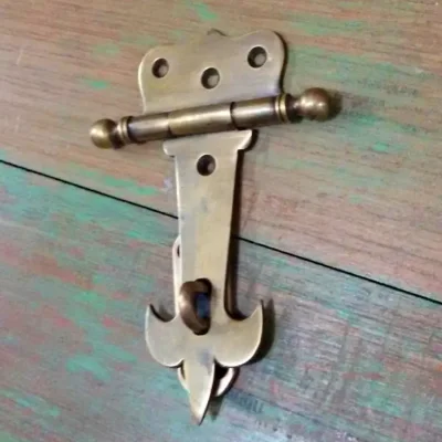 กลอนล็อกทองเหลืองโบราณ