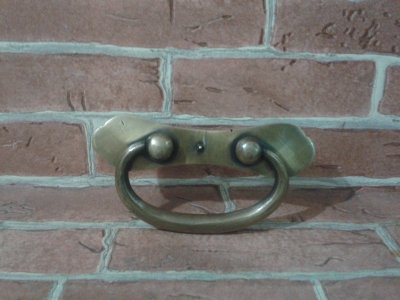 มือจับประตูทองเหลือง A.088