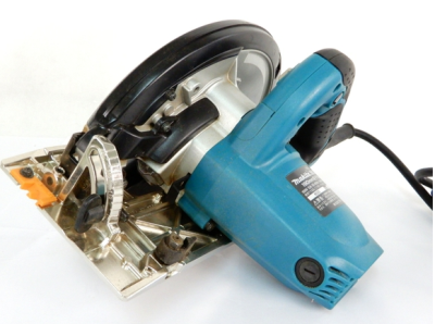 MAKITA เครื่องเลื่อยไฟฟ้า รุ่น 5838CBA (Obsolete)