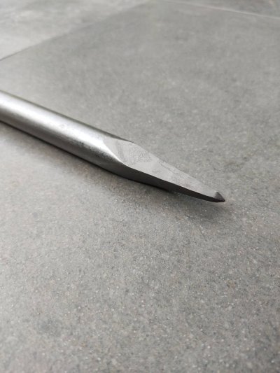 ดอกสกัดปลายแหลม SDS-MAX ขนาด 18x400mm. (chisel point)