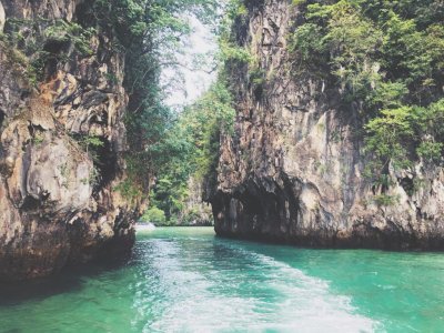Hong Islands by speed boat