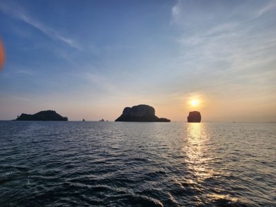 7 Islands + Sunset tour with BBQ dinner by speedboat