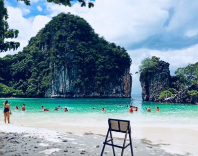 Hong Islands by speed boat