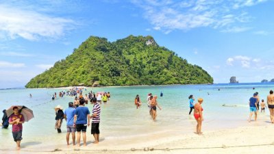 3 Islands Tour by speed boat