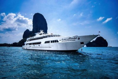 Ferry Boat Transfers: Route from Tonsai Pier, Phi Phi Island, Krabi