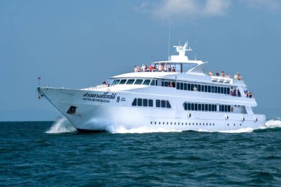 Ferry Boat Transfers: Route from Tonsai Pier, Phi Phi Island, Krabi