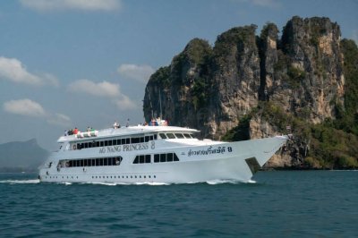 Ferry Boat Transfers: Route from Tonsai Pier, Phi Phi Island, Krabi