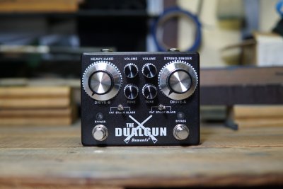 Dualgun by Demonfx ไม่ได้มีดีแค่ความสวยงาม แต่เสียง Overdrive ก็เล่นได้มันส์ในแนวบลูส์