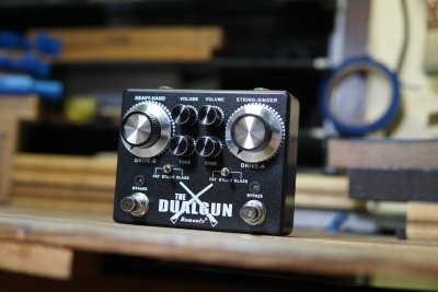 Dualgun by Demonfx ไม่ได้มีดีแค่ความสวยงาม แต่เสียง Overdrive ก็เล่นได้มันส์ในแนวบลูส์