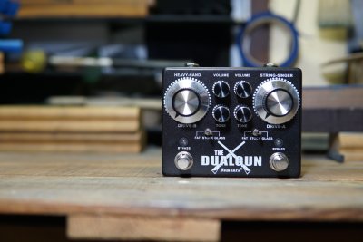 Dualgun by Demonfx ไม่ได้มีดีแค่ความสวยงาม แต่เสียง Overdrive ก็เล่นได้มันส์ในแนวบลูส์