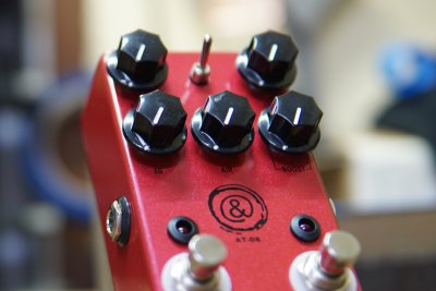 AT-DS by Demonfx เป็น Pedal เสียง Distortion ที่ให้เสียงแตกแบบ Vintage Marshall