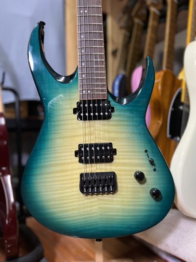 Drogo 6 Emerald Burst