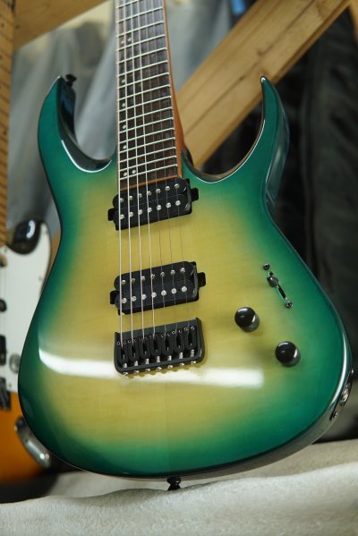 Drogo 7 Emerald last in stock