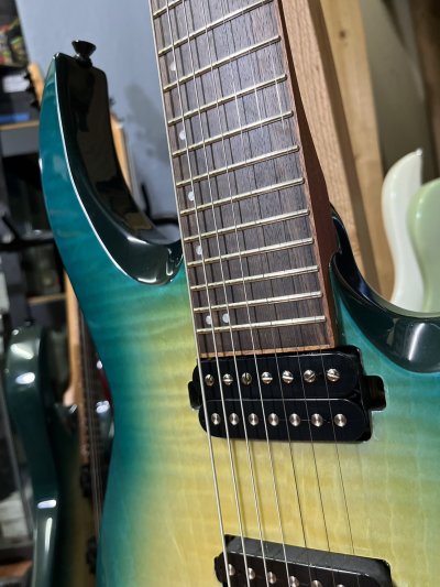 Drogo 7 Emerald Burst