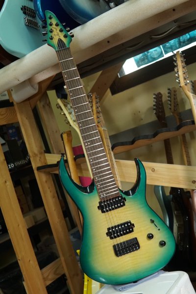 Drogo 7 Emerald Burst : B-Stock [repair neck]