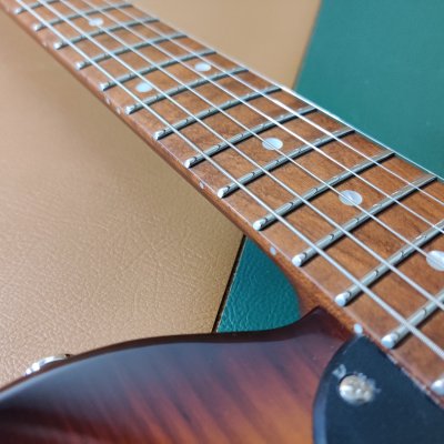Enxi Guitar Tobacco no. 025
