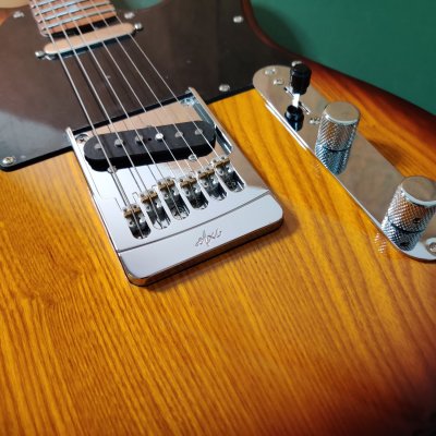 Enxi Guitar Tobacco no. 025