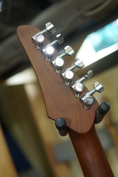 Gusteau Guitar GST01 Red to Black