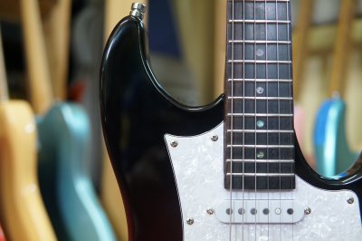 Gusteau Guitar GST01 Red to Black