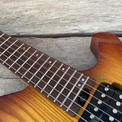 Rhea Roasted Ash Sunburst HH
