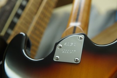Saga Electric Gutiar : Dazzles