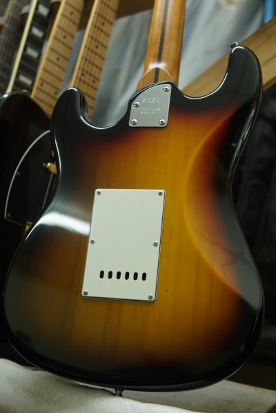 Saga Electric Gutiar : Dazzles