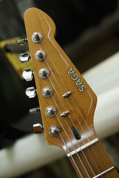 Saga Electric Gutiar : Dazzles