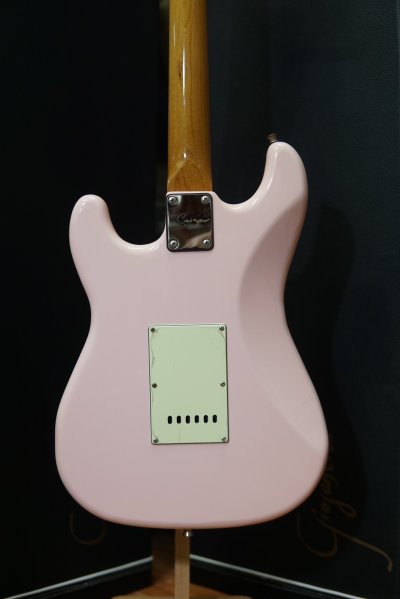 Smiger Guitar Pink with S-Tron