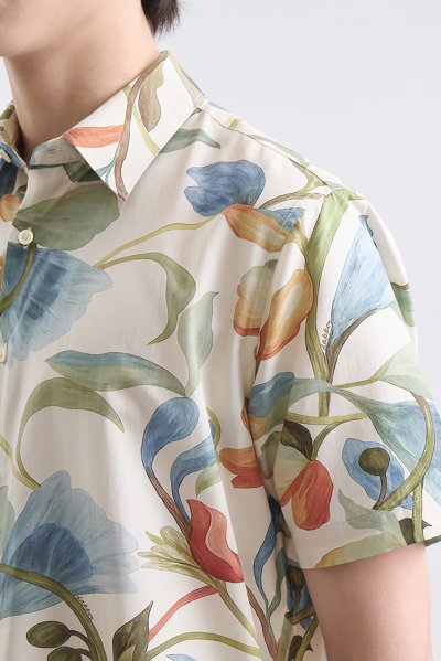 เสื้อเชิ้ตแขนสั้น Sunlit Floral Print Shirt