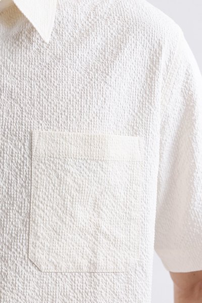 เสื้อเชิ้ตแขนสั้น Textured Seersucker Shirt