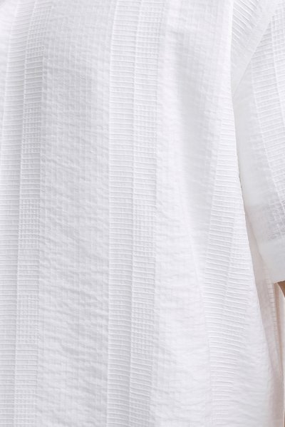 เสื้อเชิ้ตแขนสั้น Textured Weave Shirt - White