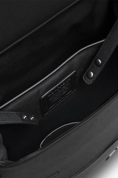กระเป๋าสะพายหลัง DP Iconic Tech Backpack