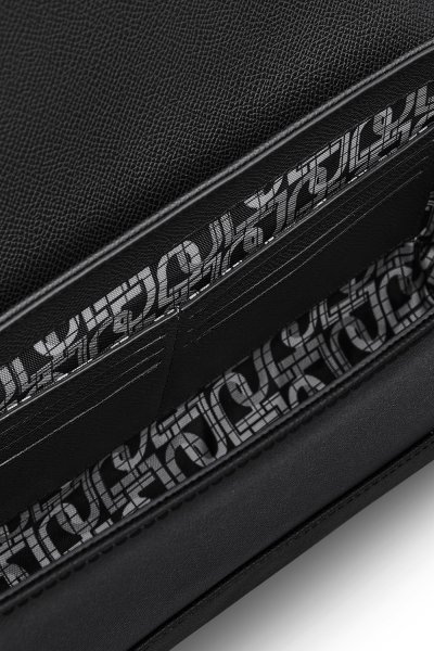 กระเป๋าสะพาย Essential Flap Crossbody Bag - Black