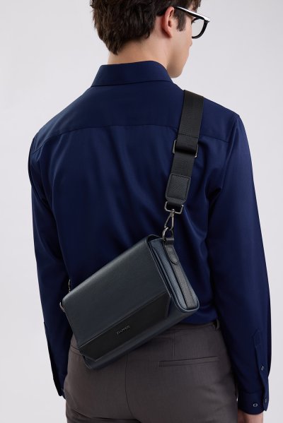 Contrast Flap Crossbody Bag - Navy