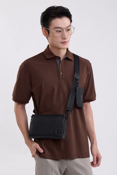 กระเป๋าสะพายข้าง DP Iconic Pochette Bag