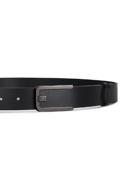 เข็มขัดหนังแท้ D Engraved Plaque Belt