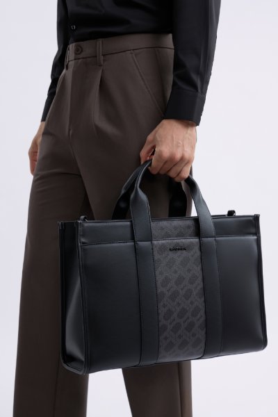 กระเป๋าถือ DP Monogram Tote Bag
